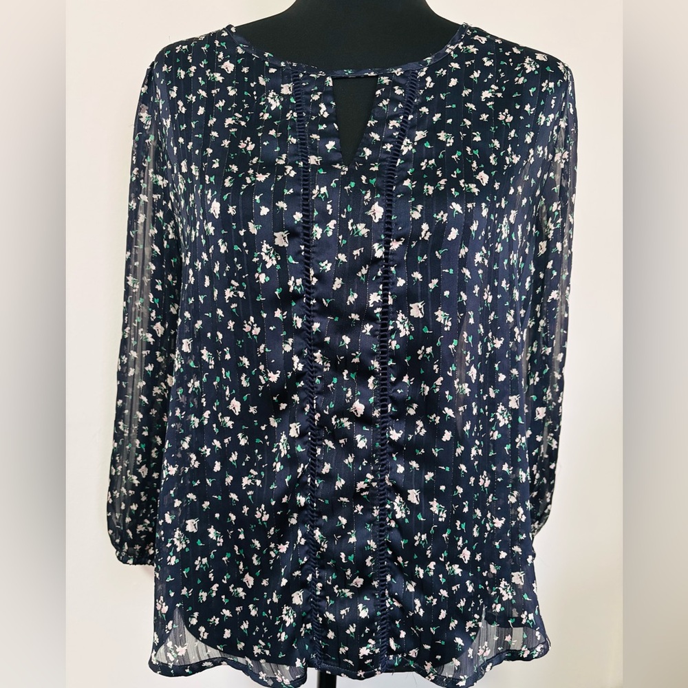 Collective Concepts Blue and White Relaxed Buttoned Blouse
